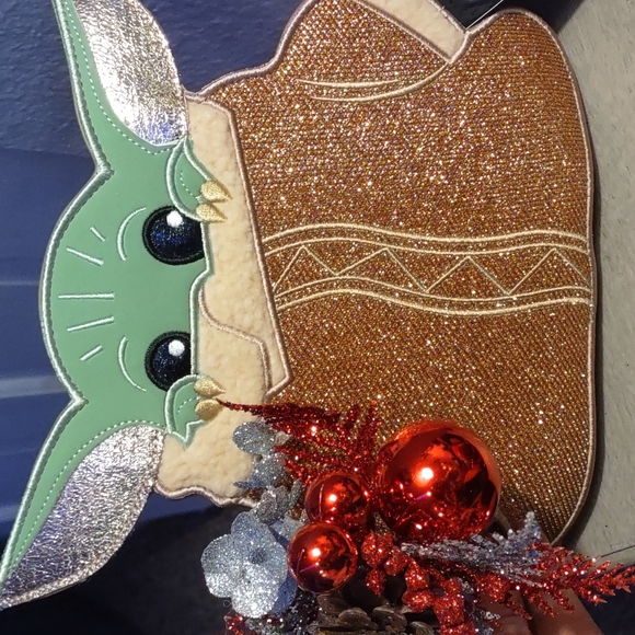 Baby Yoda Crossbody Bag - Picture 11 of 11